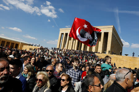 Supporters of Ekrem Imamoglu, main opposition Republican People's Party (CHP) candidate for mayor of Istanbul, wait for him to visit Anitkabir, the mausoleum of modern Turkey's founder Mustafa Kemal Ataturk, in Ankara, Turkey, April 2, 2019. REUTERS/Umit Bektas