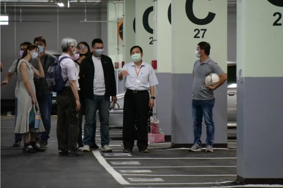 忠孝國中停車場巡視。   圖：新北市交通局提供