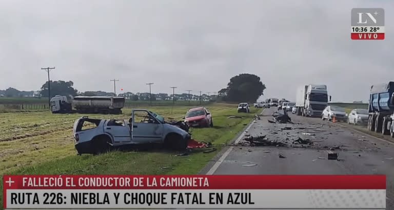 Choque de frente entre una camioneta y un camión en la ruta 266 en Azul.