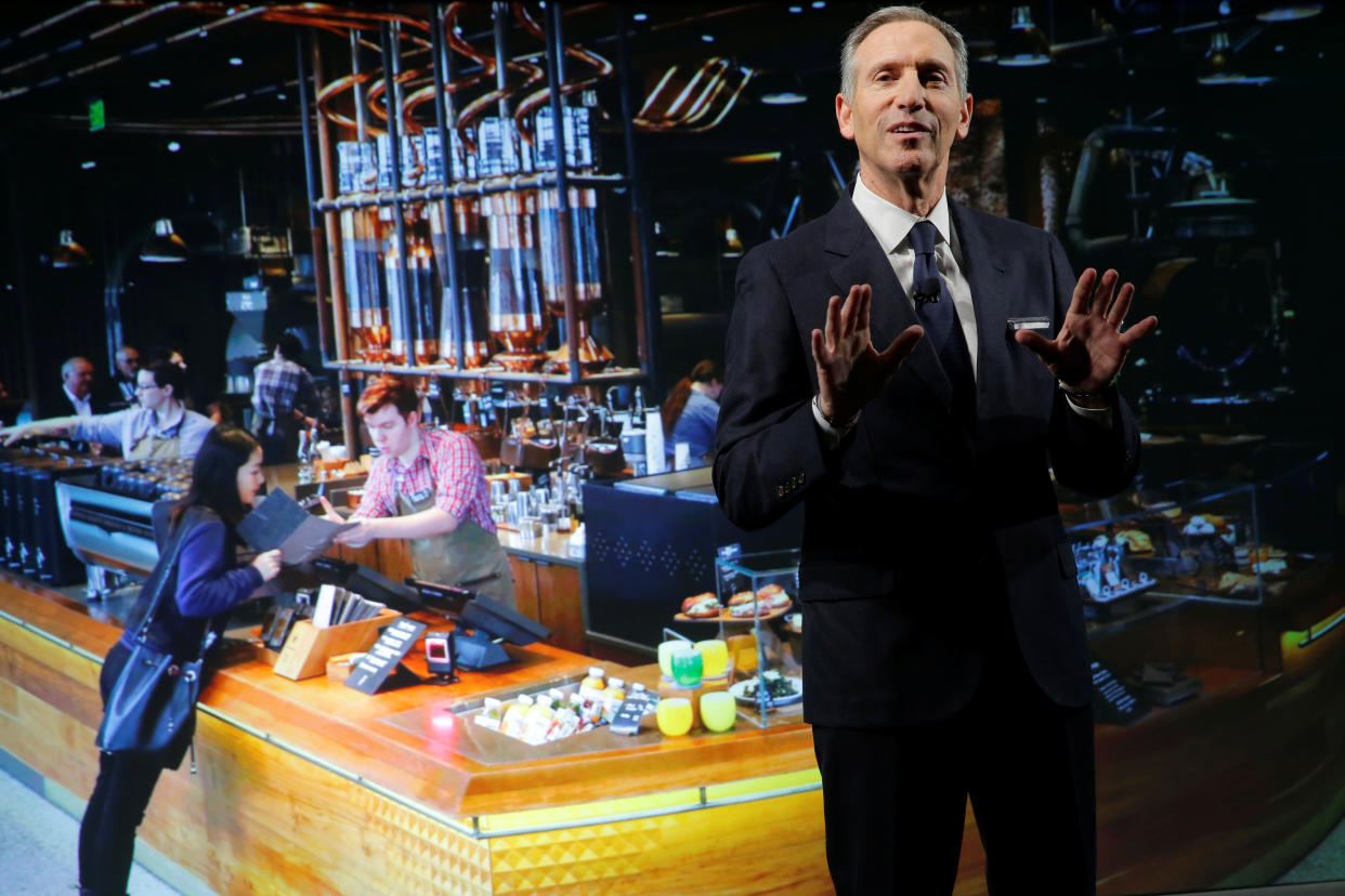 Starbucks Chairman and CEO Howard Schultz delivers remarks at the Starbucks 2016 Investor Day in Manhattan on December 7, 2016.  REUTERS/Andrew Kelly