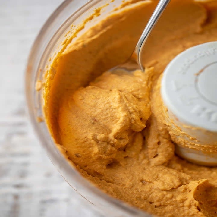 hummus in a food processor