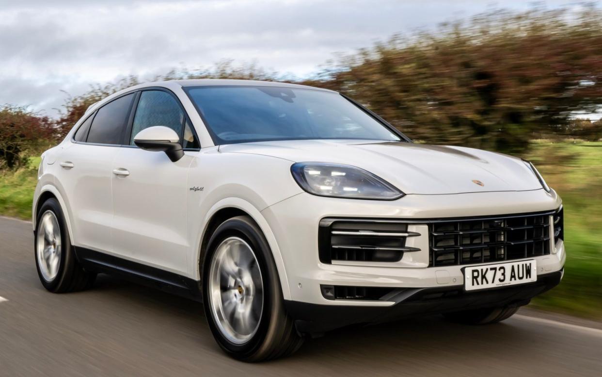 Porsche Cayenne Coupe e-Hybrid: the luxurious and extremely powerful SUV still feels much sportier than any other SUV to drive