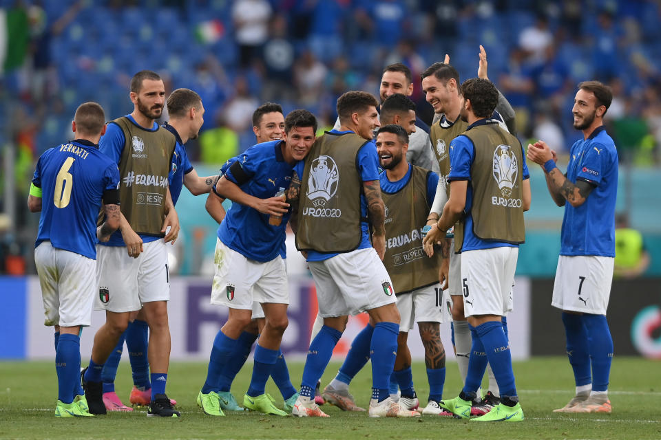 ROME, ITALY - JUNE 20: Leonardo Bonucci, Matteo Pessina and Lorenzo Insigne of Italy celebrate with team mates their side's victory after the UEFA Euro 2020 Championship Group A match between Italy and Wales at Olimpico Stadium on June 20, 2021 in Rome, Italy. (Photo by Mike Hewitt/Getty Images)