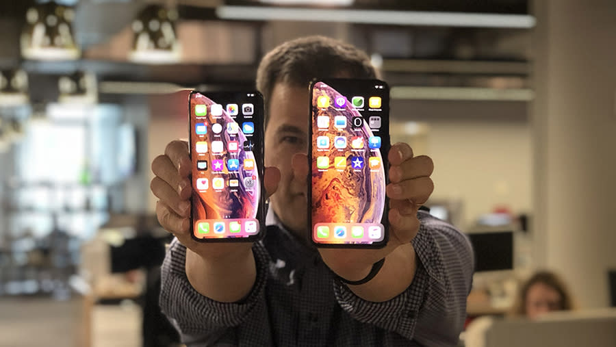 The iPhone XS (left) and XS Max (right). Just try NOT pronouncing it “excess.”