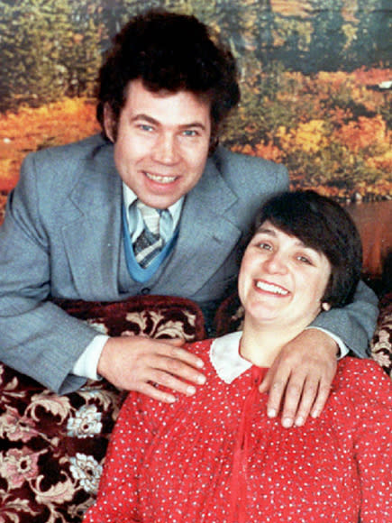 British Police Excavate Former Yard of Friends of Serial Killers Fred and Rosemary West| Crime & Courts, Murder, Sexual Assault/Rape, True Crime