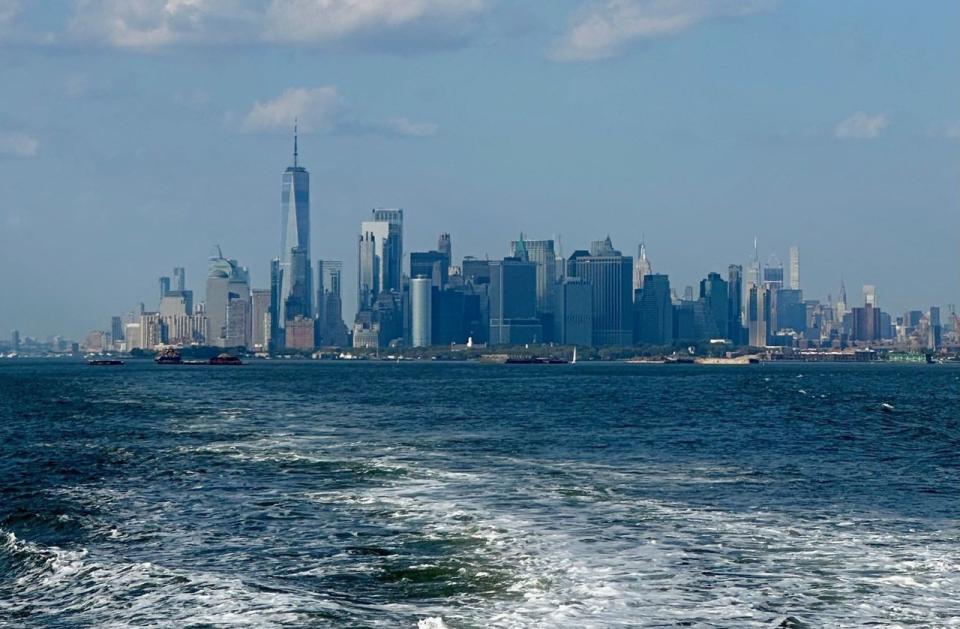 劇烈的海平面上升可能將重創紐約的低窪住宅區，包括曼哈頓中下城沿岸地區。(記者范航瑜／攝影)