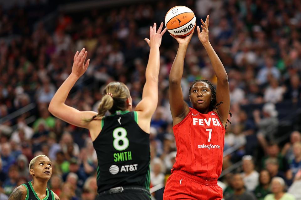 MINNEAPOLIS, MINNESOTA - JULY 14: Aliyah Boston #7 of the Indiana Fever shoots the ball against Alanna Smith #8 of the Minnesota Lynx in the first quarter at Target Center on July 14, 2024 in Minneapolis, Minnesota. NOTE TO USER: User expressly acknowledges and agrees that, by downloading and or using this photograph, User is consenting to the terms and conditions of the Getty Images License Agreement. (Photo by David Berding/Getty Images) ORG XMIT: 776136597 ORIG FILE ID: 2162026719