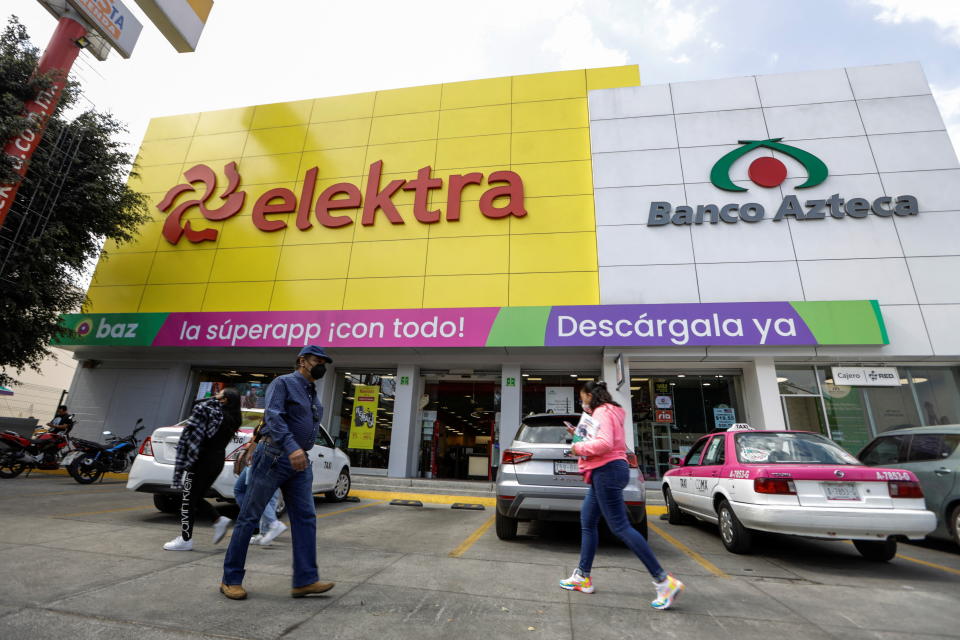 Las mejores ofertas de Elektra en Hot Sale: van con todo en celulares y  Smart TVs