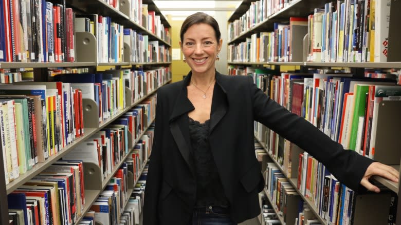 Sarah McLachlan adds guitar to Vancouver instrument library