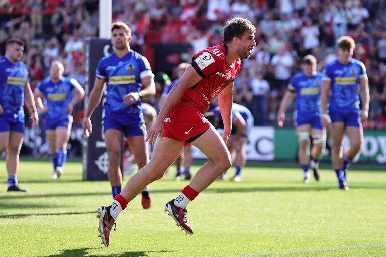 Juan Cruz Mallía el argentino de Stade Toulousain, festeja uno de los tries que convirtió en el duelo de los cuartos de final de la Champions Cup