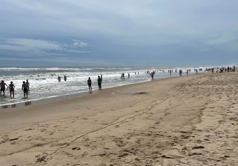 Hurricane Henri preparations in the Hamptons