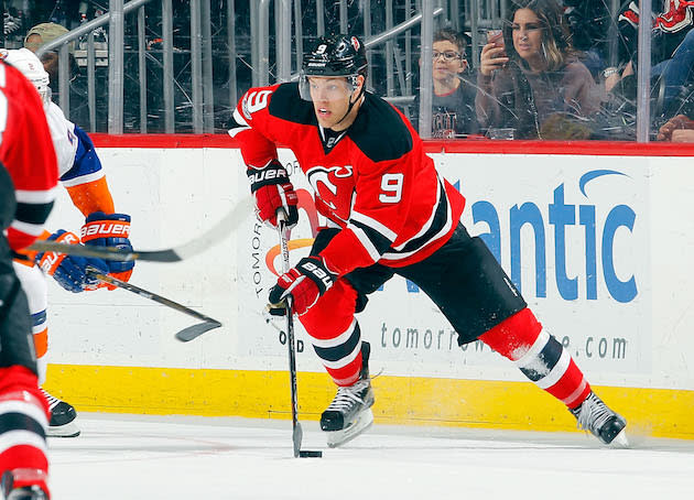 NEWARK, NJ – FEBRUARY 18: Taylor Hall #9 of the New Jersey Devils in action against the New York Islanders on February 18, 2017 at Prudential Center in Newark, New Jersey. The Devils defeated the Islanders 3-2. (Photo by Jim McIsaac/Getty Images)