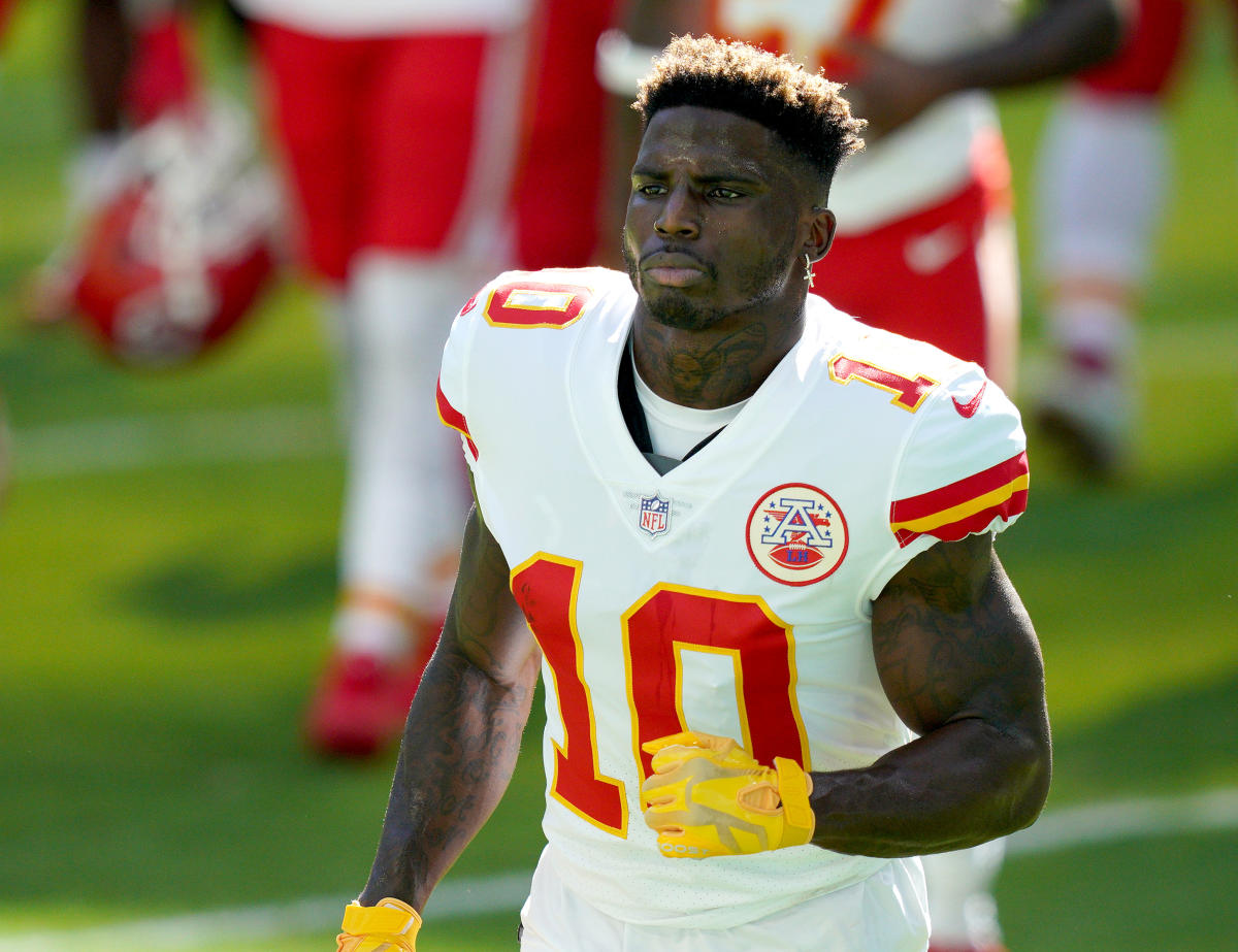 Sunday NFL Notes: Chiefs should be cautious about increasing Tyreek Hill's  role