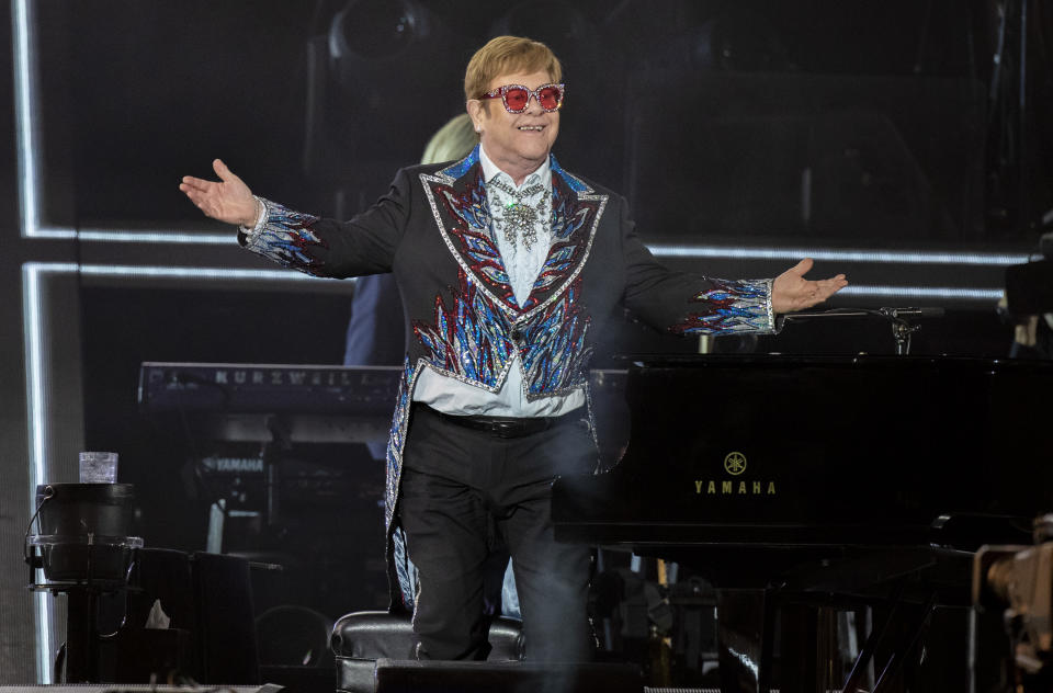 LOS ANGELES, CA - November 20, 2022 - Elton John performs in concert, the last of 3-night stand to finish the American leg of his farewell tour at Dodger Stadium on Sunday, Nov. 20, 2022 in Los Angeles, CA. (Brian van der Brug / Los Angeles Times via Getty Images)