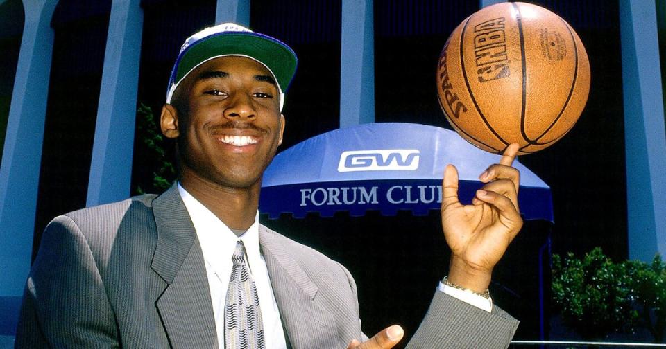 Incredible Kobe Bryant Throwback Photos that Highlight the Legendary Laker's 20-Year Career