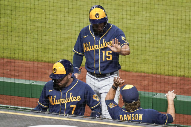 Milwaukee, WI, USA. 9th May, 2015. Milwaukee Brewers first baseman Jason  Rogers #15 hits his first Major League home run in the Major League  Baseball game between the Milwaukee Brewers and the