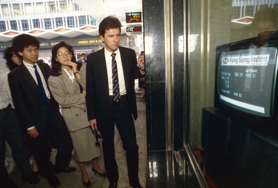 1987年香港股災兼停市，震撼不少股民。