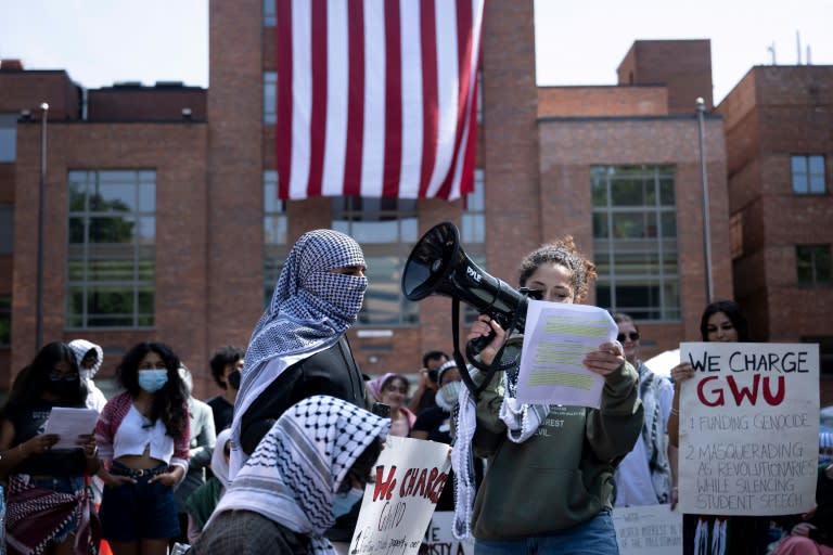 Die Polizei in Washington hat ein pro-palästinensisches Protestlager an der George Washington University (GWU) geräumt. Laut Medienberichten gab es dabei Festnahmen. (Brendan Smialowski)