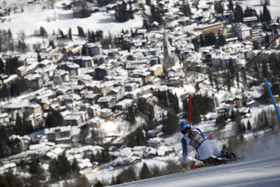 United States' Mikaela Shiffrin competes during the women's slalom, at the alpine ski World Championships in Cortina d'Ampezzo, Italy, Saturday, Feb. 20, 2021. (AP Photo/Gabriele Facciotti)