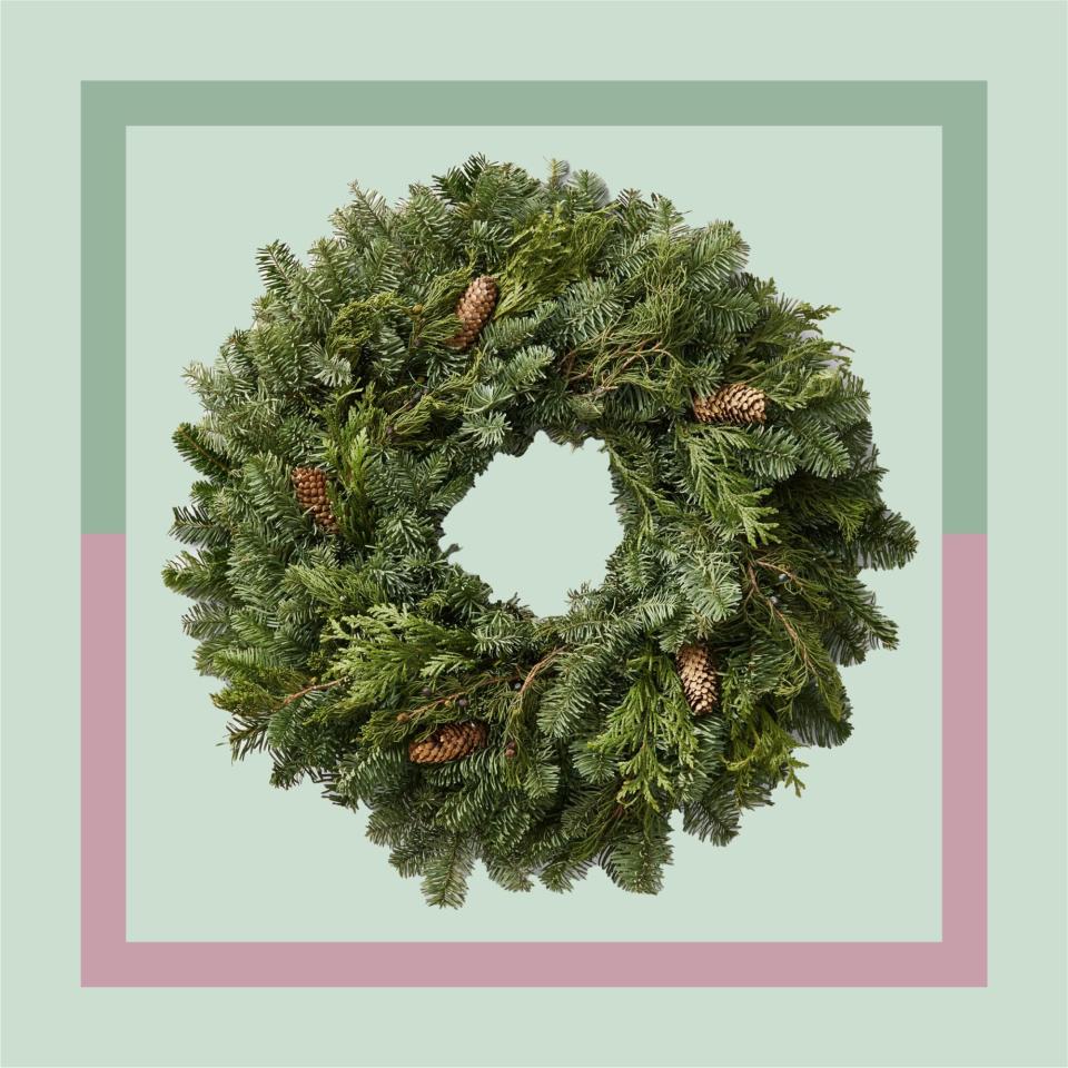 Williams Sonma Fresh Noble Fir and Juniper Pre-Lit Wreath