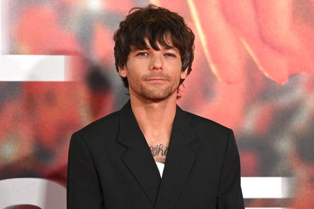 Louis Tomlinson steps out in London after Twitter spat