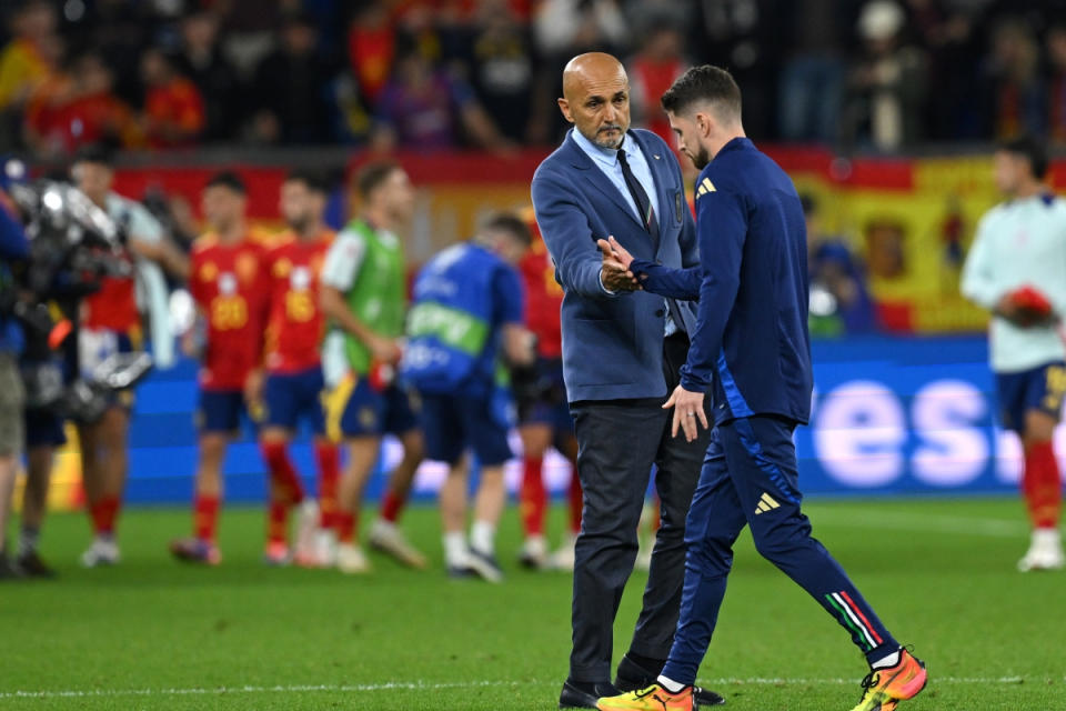 Spalletti loses patience with Jorginho in Italy loss: ‘No point in him playing’