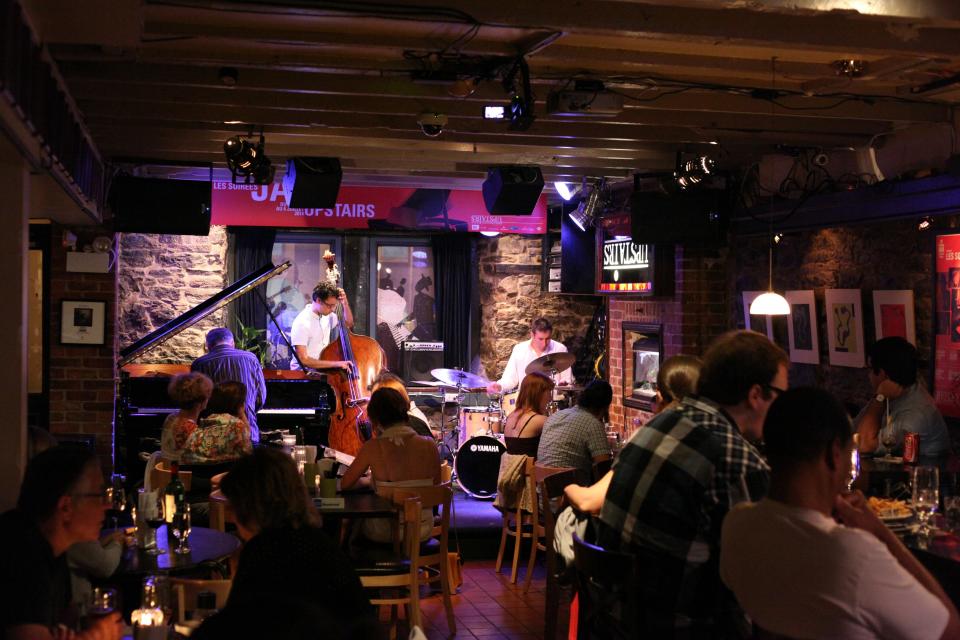 Upstairs Jazz Bar & Grill