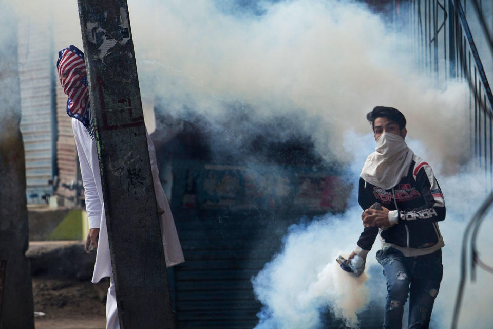 Protestors in Kashmir