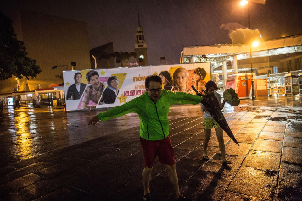 Typhoon Nida hits Hong Kong and southern China