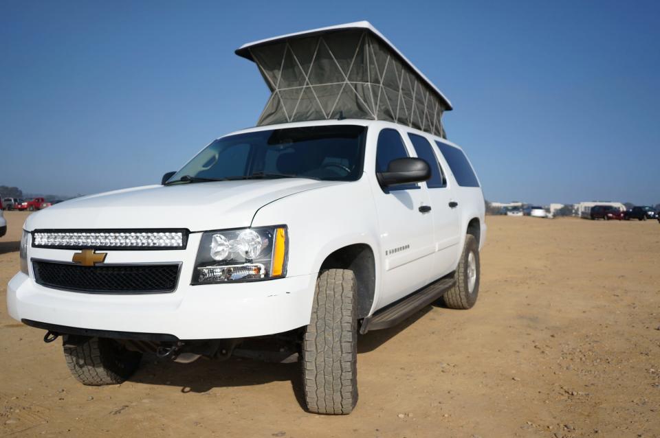 2009 Chevrolet Suburban camper van