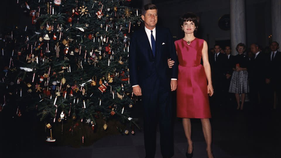 <strong>1962: </strong>First lady Jacqueline Kennedy began the tradition of themed Christmases. - Darren McCollester/Kennedy Library Archives/Getty Images