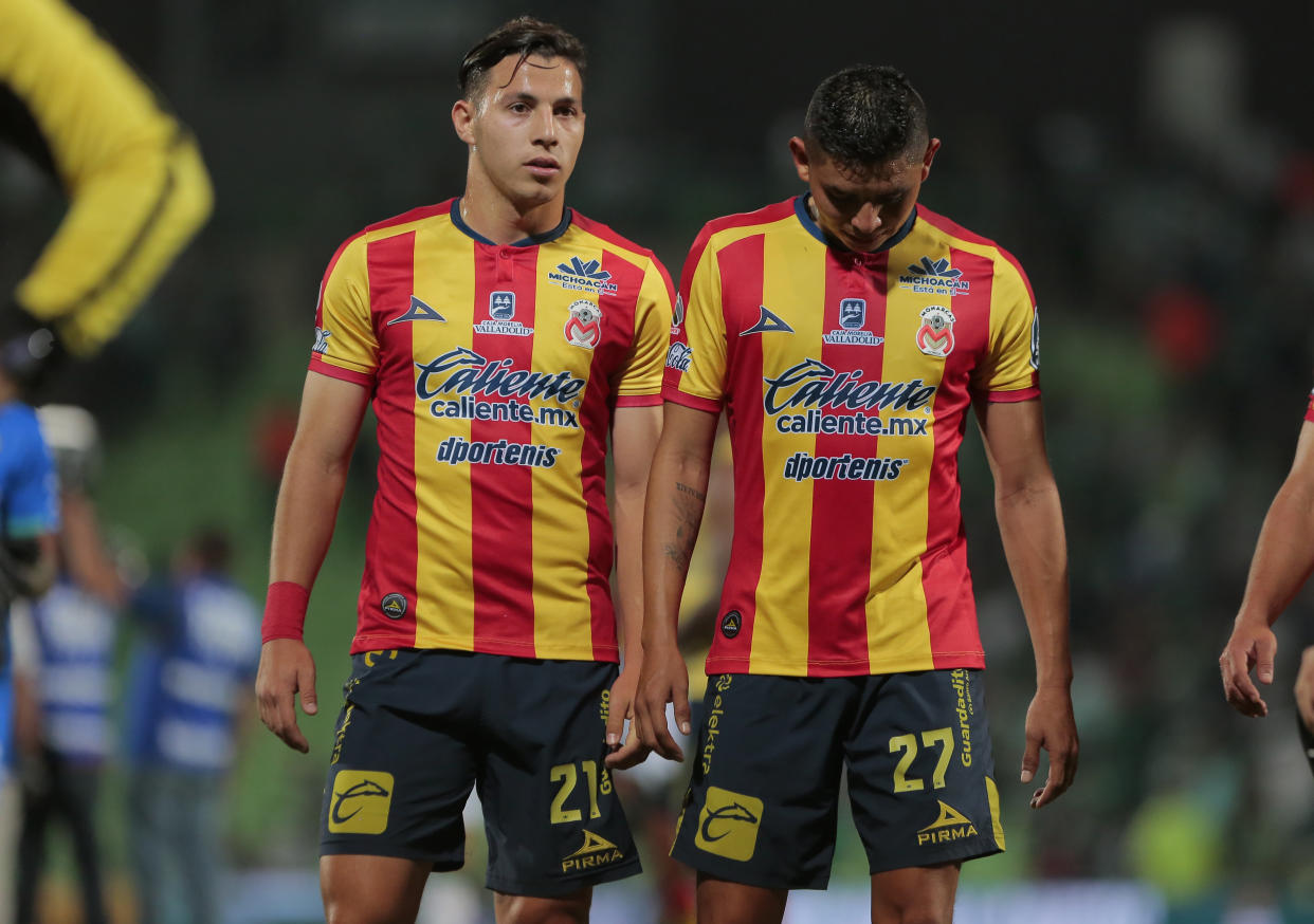 TORREON, MEXICO - JANUARY 13: Players of Monarcas during the 2nd round match between Santos Laguna and Morelia as part of the Torneo Clausura 2019 Liga MX at Corona Stadium on January 13, 2019 in Torreon, Mexico. (Photo by Manuel Guadarrama/Getty Images)