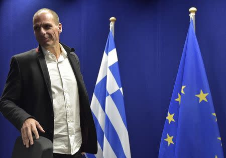 Greek Finance Minister Yanis Varoufakis arrives at a news conference after an extraordinary euro zone Finance Ministers meeting (Eurogroup) in Brussels February 20, 2015. REUTERS/Eric Vidal