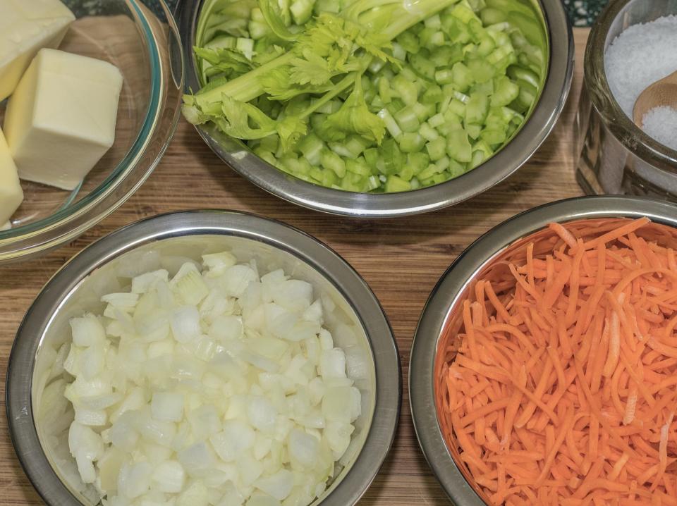 mise en place chopped vegetables kitchen prep