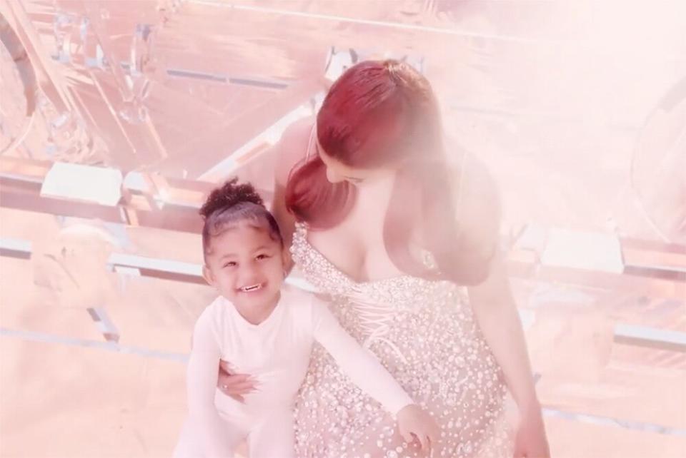 kylie jenner, stormi webster