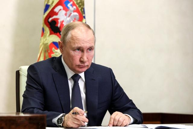 Putin orders Russia to increase size of armed forces by 137,000