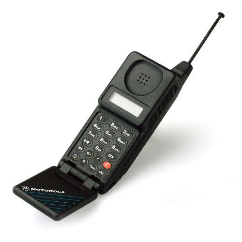 1989: Motorola MicroTAC