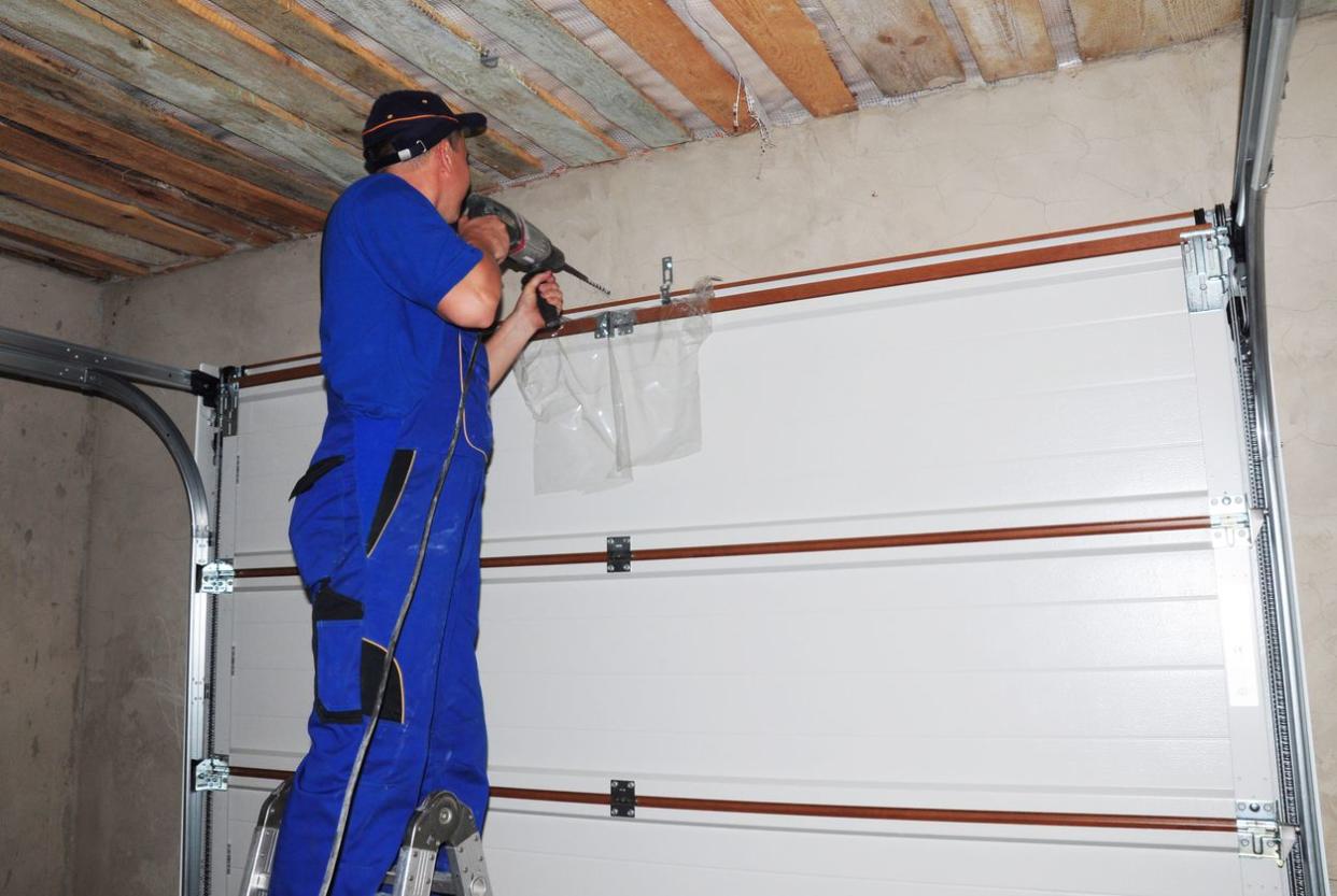 repairing garage door