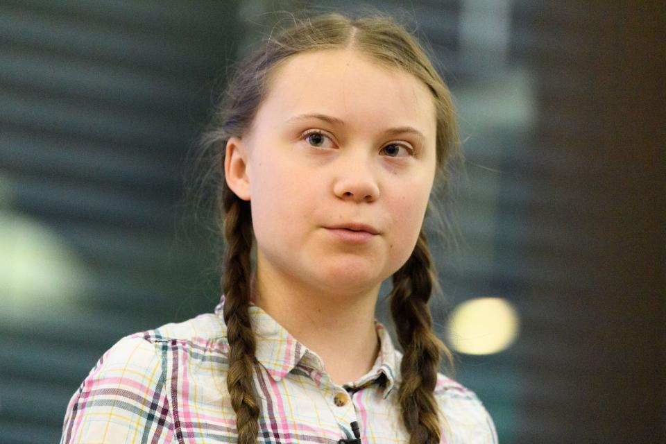 Weitermachen wie bisher wollte Greta Thunberg schon früh nicht: Sie überzeugte ihre Eltern, dass der Kampf gegen den Klimawandel auch persönliche Opfer fordert - die Familie verzichtet deswegen nicht nur auf Flugreisen, sondern ernährt sich auf Gretas Drängen hin vegan.