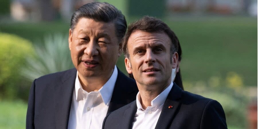 Chinese President Xi Jinping and French President Emmanuel Macron in Guangzhou, April 7, 2023