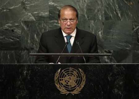 Prime Minister Nawaz Sharif of Pakistan addresses the United Nations General Assembly in the Manhattan borough of New York, U.S., September 21, 2016. REUTERS/Mike Segar