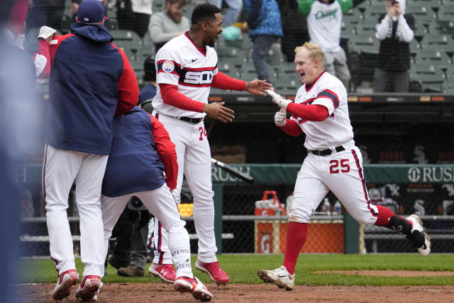 Andrew Vaughn helps White Sox rally past Blue Jays 6-1