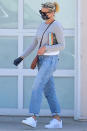 <p>Cameron Diaz picks up a few items while running errands in Studio City, California, on Friday.</p>