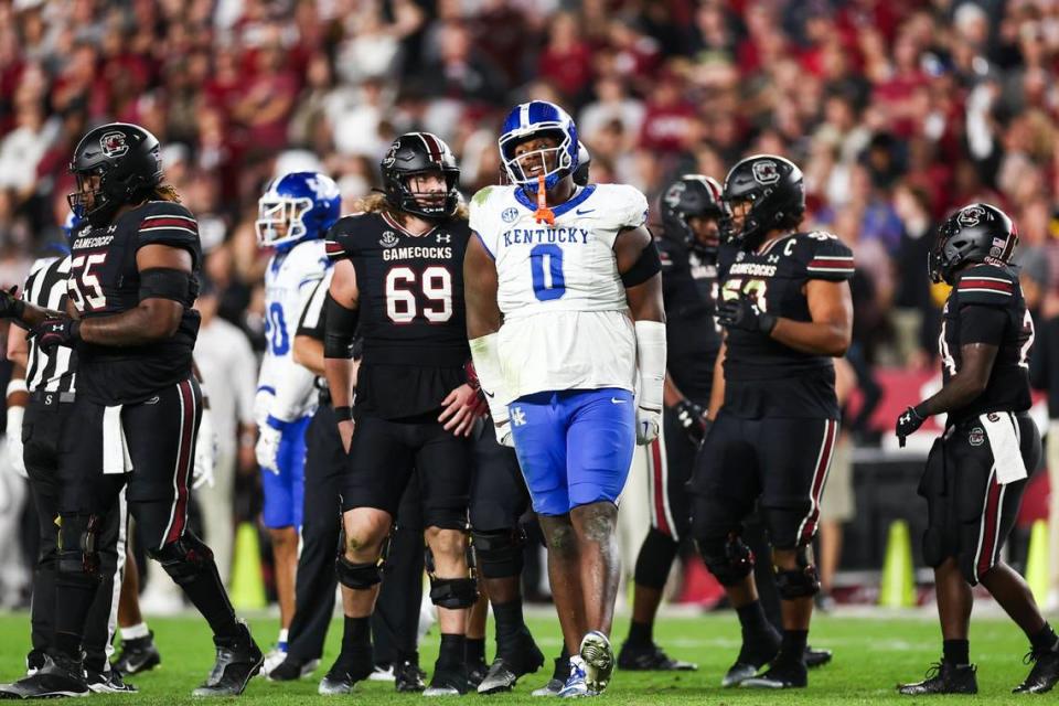 Kentucky star defensive tackle Deone Walker (0) celebrated a quarterback sack during UK’s 17-14 loss at South Carolina last season. Walker missed UK’s spring practice after undergoing off-season shoulder surgery. Walker told WLEX-TV he expects to be cleared to return to full contact in June.