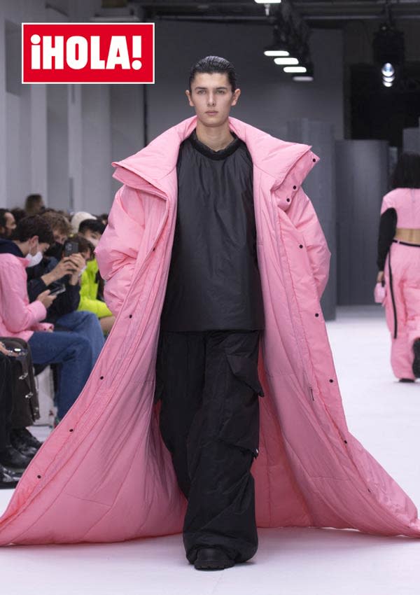 Nicolás de Dinamarca en el desfile de Rains en la Paris Fashion Week