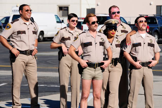 David Lincoln/COMEDY CENTRAL/courtesy everett collection (From left to right) Cedric Yarbrough, Kerri Kenney-Silver, Ian Roberts, Thomas Lennon, Niecy Nash, and Robert Ben Garant on 'Reno 911!'