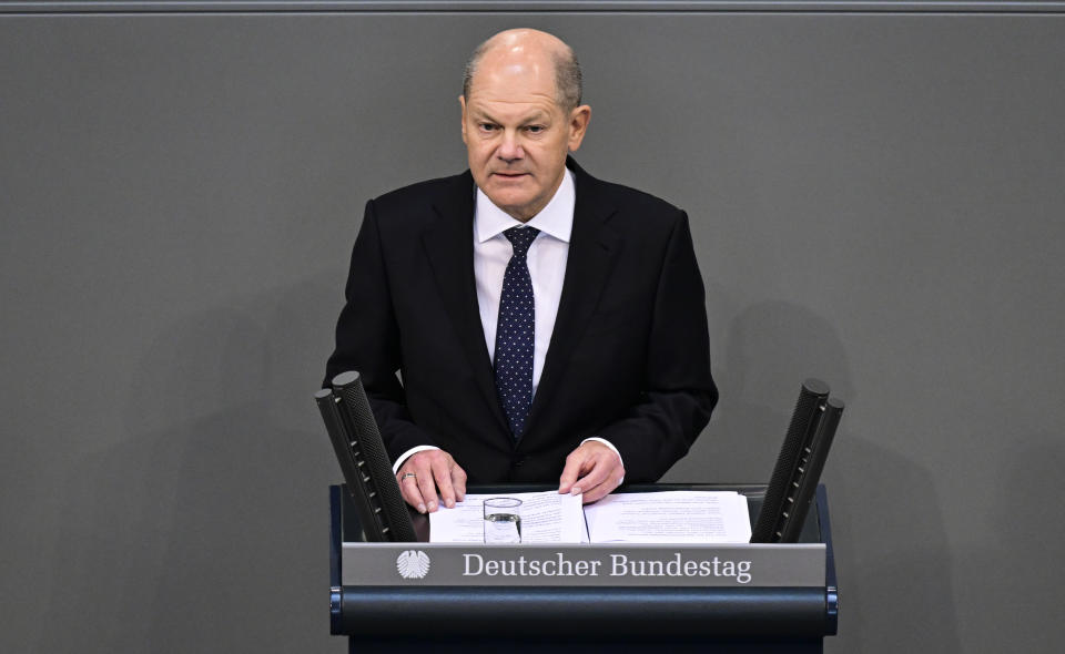 Vor einem Jahr stellte Bundeskanzler Olaf Scholz eine Milliarde Euro Sondervermögen für die Bundeswehr bereit. (Bild: Getty Images)