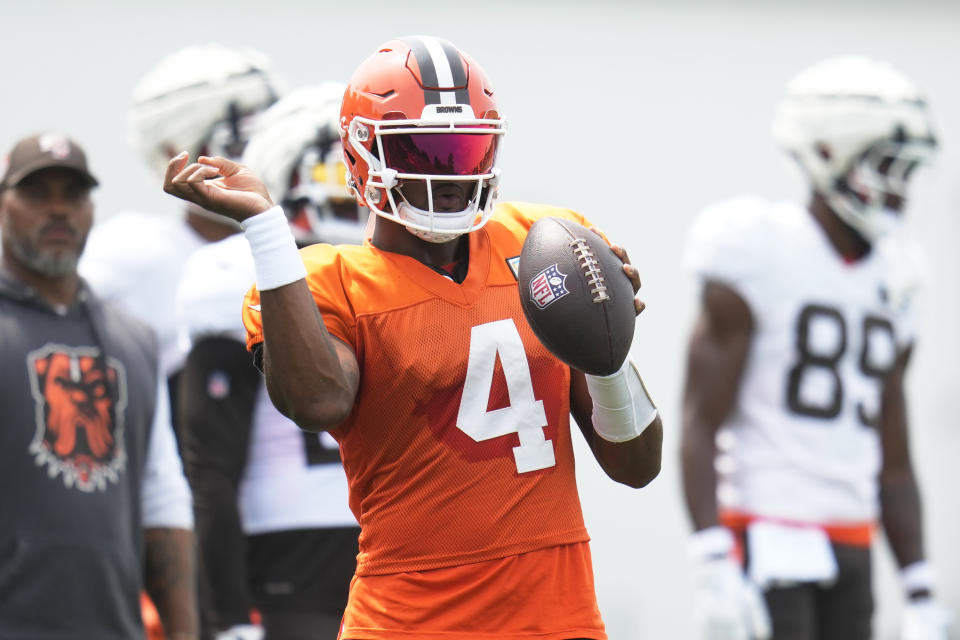 Cleveland Browns quarterback Deshaun Watson (4) simulates a pass during a joint NFL football practice with the Minnesota Vikings, Thursday, Aug. 15, 2024, in Berea, Ohio. (AP Photo/Sue Ogrocki)