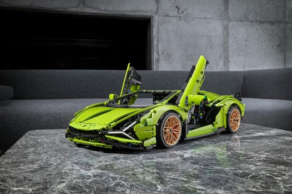 lamborghini-lego-sian-fkp-37-1-8