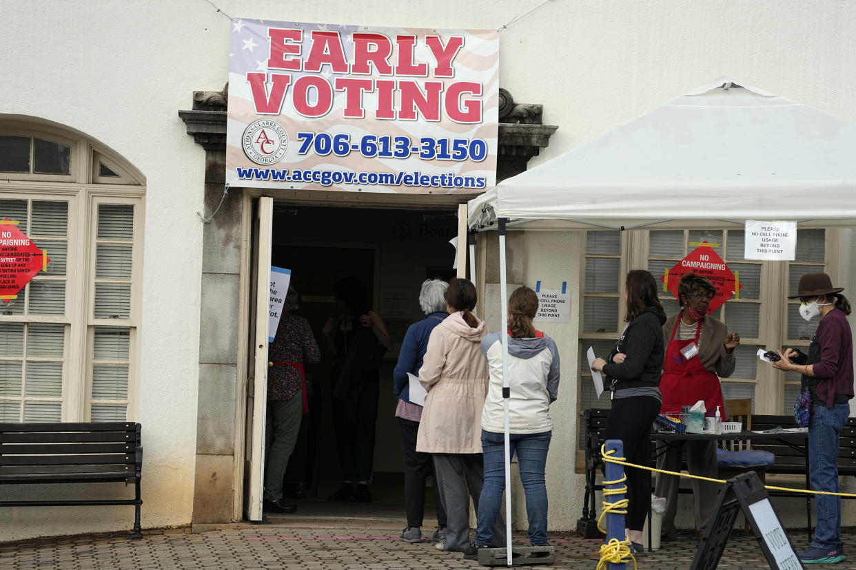 Early voters are thought to have given Sen. Raphael Warnock an edge ahead of the Dec. 6 runoff election. (AP)